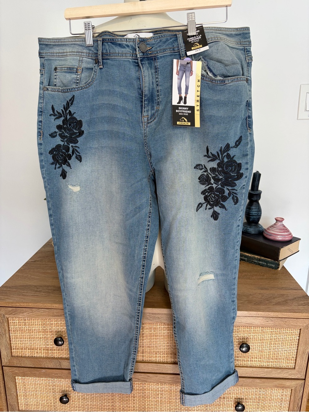NWT Jordache Skinny Boyfriend Jeans Size 20W Black Floral Embroidered Distressed
